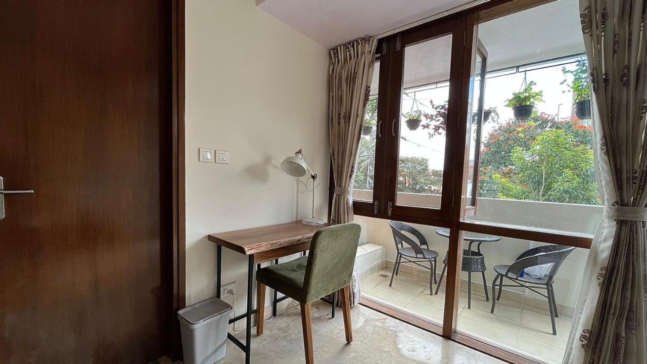 Luho Grande Bed & Breakfast Bangalore Bagian luar foto