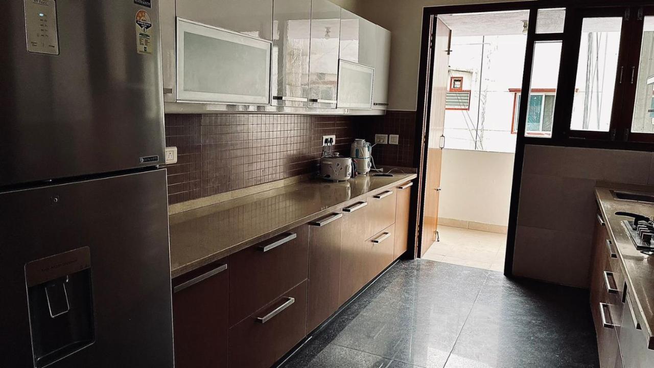 Luho Grande Bed & Breakfast Bangalore Bagian luar foto